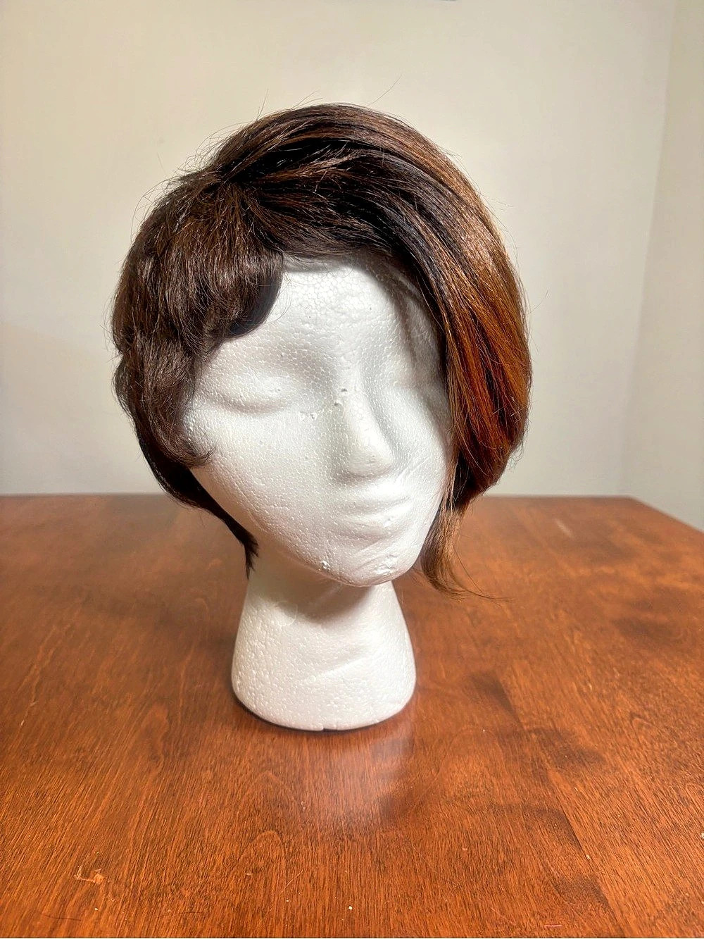Shake-N-Go Brown Short Bob Wig